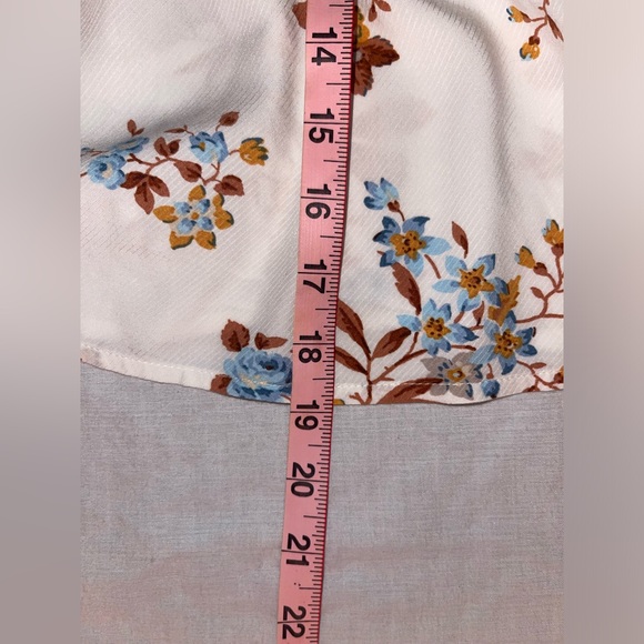 Loft Outlet Floral Raglan Sleeve Top Size Medium - Picture 4 of 13